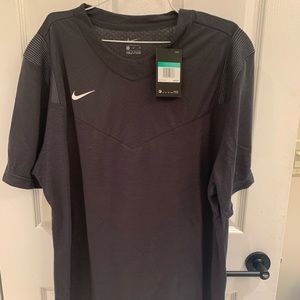 Nike gray players short sleeve shirt. NWT. Authentic collection
